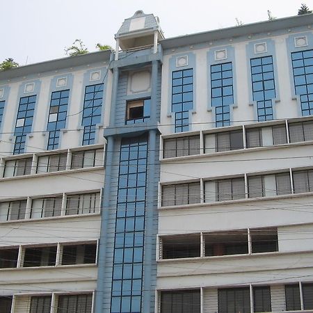 Vishwaratna Hotel Guwahati Ngoại thất bức ảnh