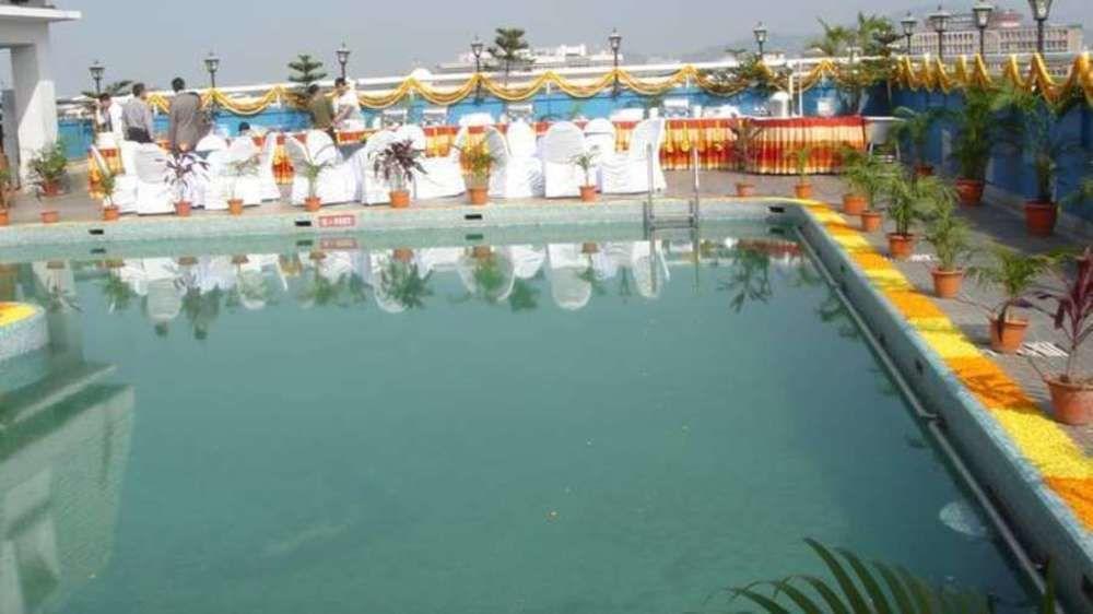 Vishwaratna Hotel Guwahati Ngoại thất bức ảnh