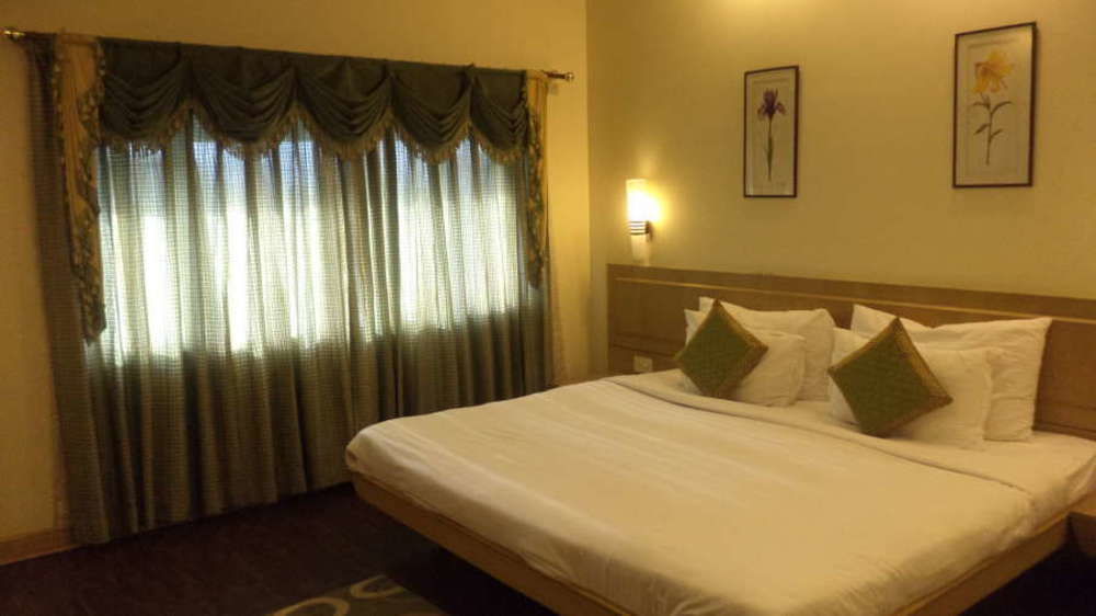 Vishwaratna Hotel Guwahati Ngoại thất bức ảnh