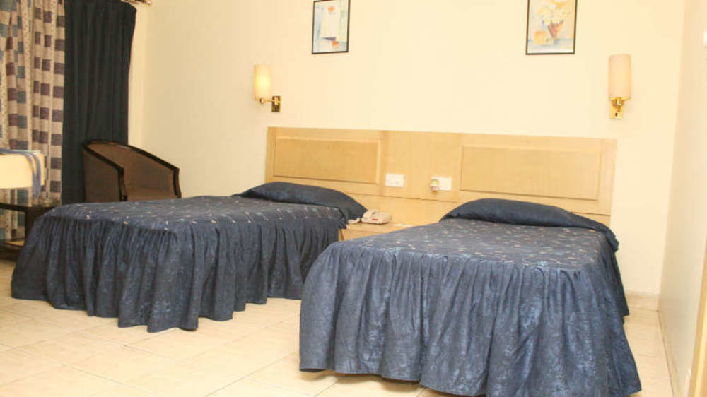 Vishwaratna Hotel Guwahati Ngoại thất bức ảnh