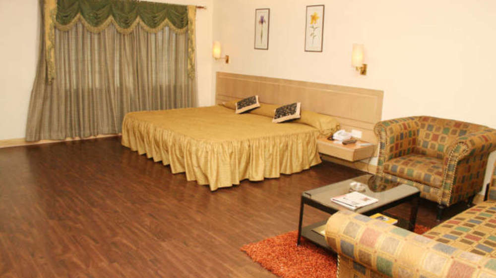 Vishwaratna Hotel Guwahati Ngoại thất bức ảnh