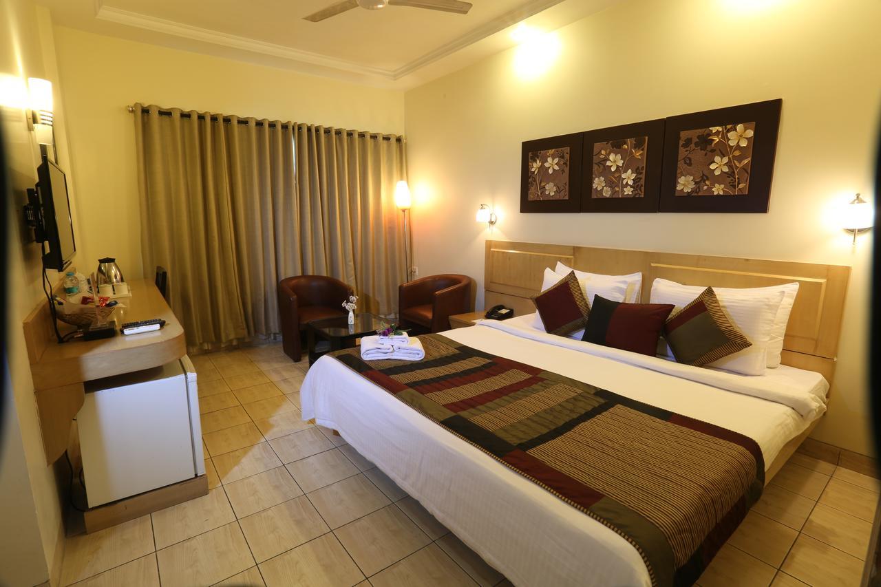 Vishwaratna Hotel Guwahati Ngoại thất bức ảnh