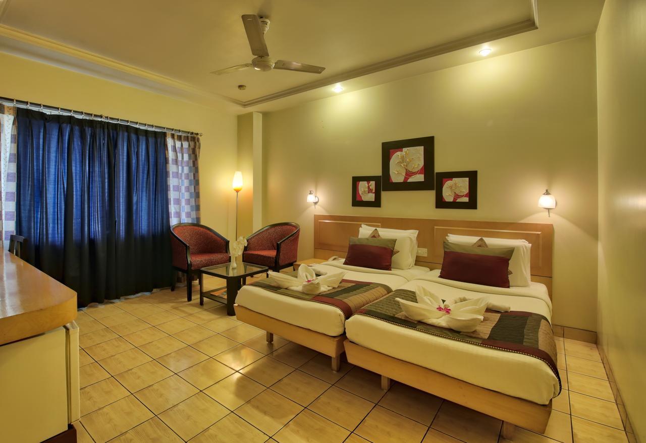 Vishwaratna Hotel Guwahati Ngoại thất bức ảnh