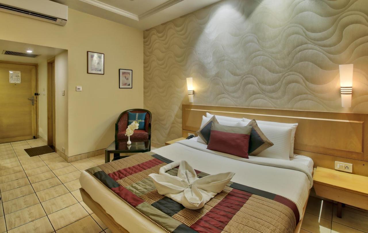 Vishwaratna Hotel Guwahati Ngoại thất bức ảnh