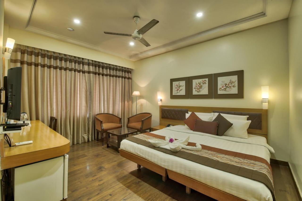 Vishwaratna Hotel Guwahati Ngoại thất bức ảnh