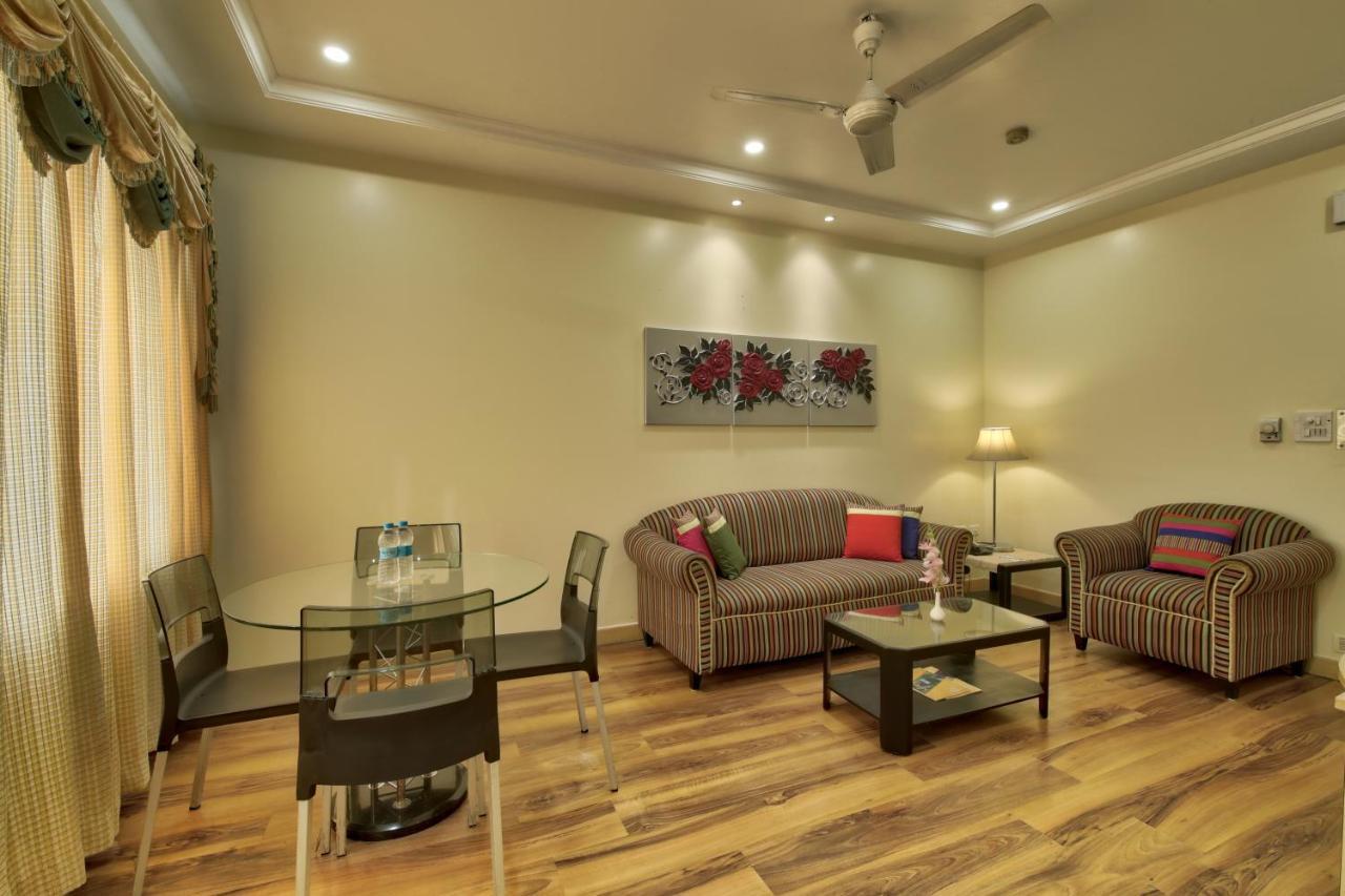 Vishwaratna Hotel Guwahati Ngoại thất bức ảnh